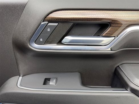 Used 2024 Chevrolet Silverado 1500 LT image 48