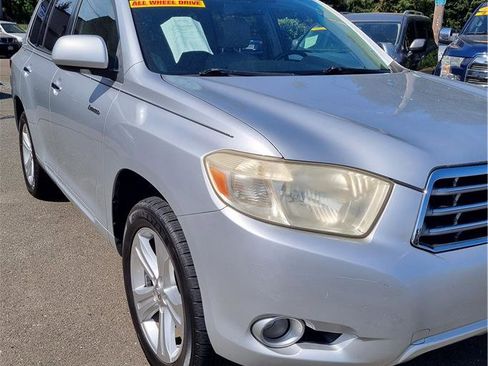 Used 2009 Toyota Highlander Limited AWD/4WD image 8