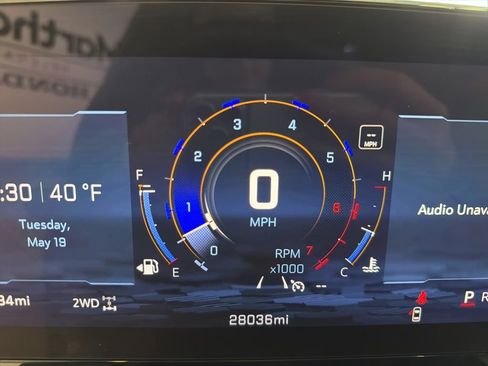 Used 2025 Chevrolet Suburban Z71 AWD/4WD image 11