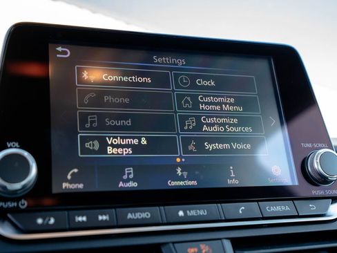 Used 2024 Nissan Altima 2.5 SV AWD/4WD image 19