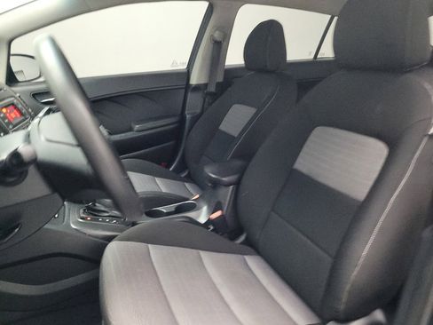 Used 2016 Kia Forte LX image 17