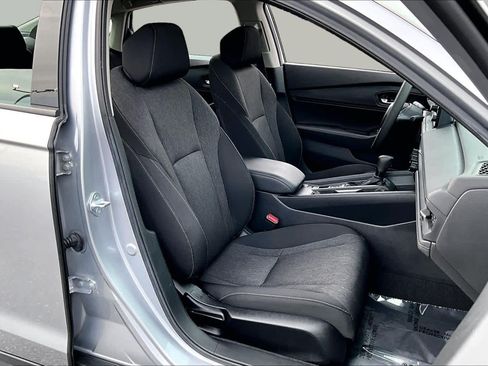 Used 2023 Honda Accord EX image 9