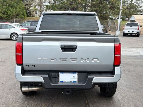 Used 2025 Toyota Tacoma TRD Off-Road image 10