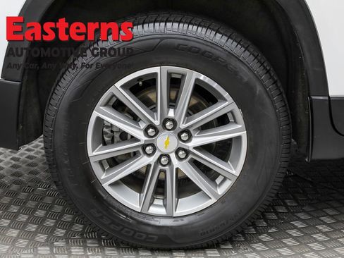 Used 2022 Chevrolet Traverse LT image 31