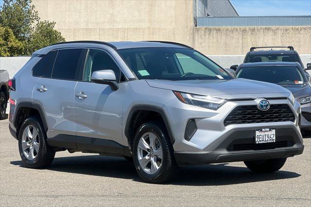 Certified 2023 Toyota RAV4 LE AWD/4WD image 5