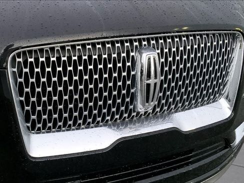 Used 2018 Lincoln Navigator Select w/ Technology Package RWD image 29