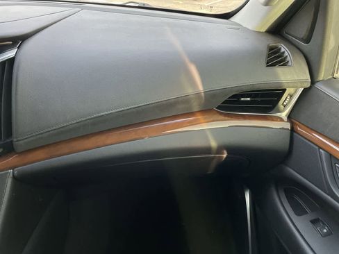 Used 2018 Cadillac Escalade ESV Luxury image 16