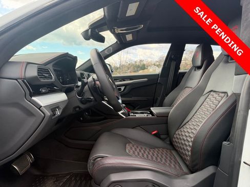 Used 2022 Lamborghini Urus image 10