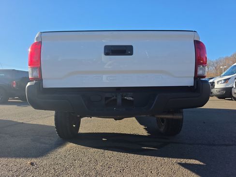 Used 2023 Toyota Tacoma 2WD Access Cab image 16