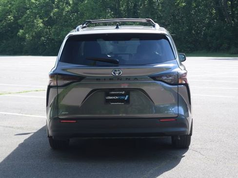 Used 2024 Toyota Sienna LE AWD/4WD image 25