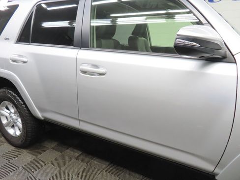 Used 2024 Toyota 4Runner SR5 Premium w/ Moonroof Package AWD/4WD image 29