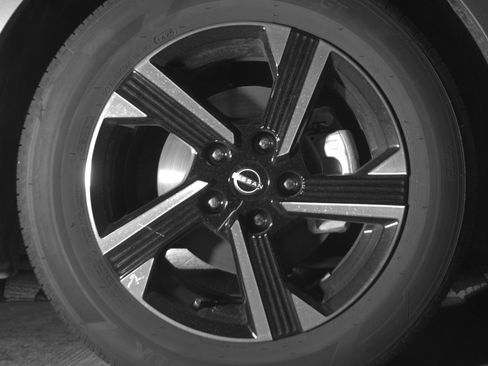 Used 2025 Nissan Sentra SV FWD image 13