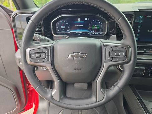 Used 2022 Chevrolet Silverado 1500 ZR2 w/ Technology Package AWD/4WD image 25