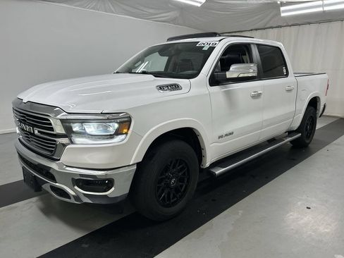 Used 2019 RAM 1500 Laramie AWD/4WD image 5
