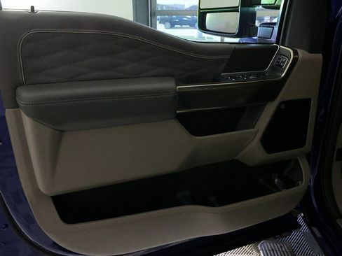 Used 2026 Ford F250 Platinum w/ Platinum Plus Package image 15