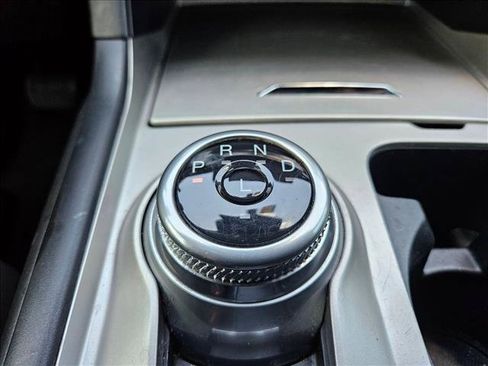 Used 2021 Ford Explorer XLT RWD image 12