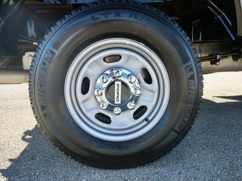 Used 2024 Ford F250 XL w/ 360-Degree Camera Package image 30