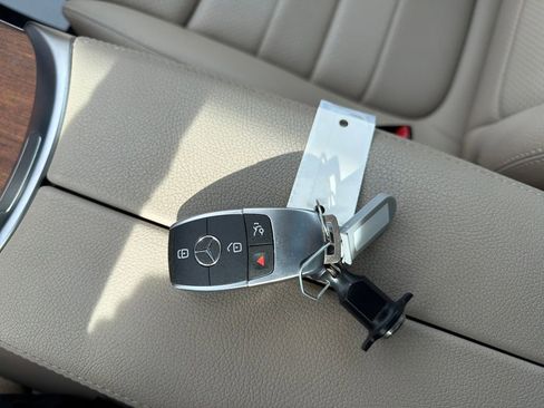 Used 2019 Mercedes-Benz C 300 C 300 image 9