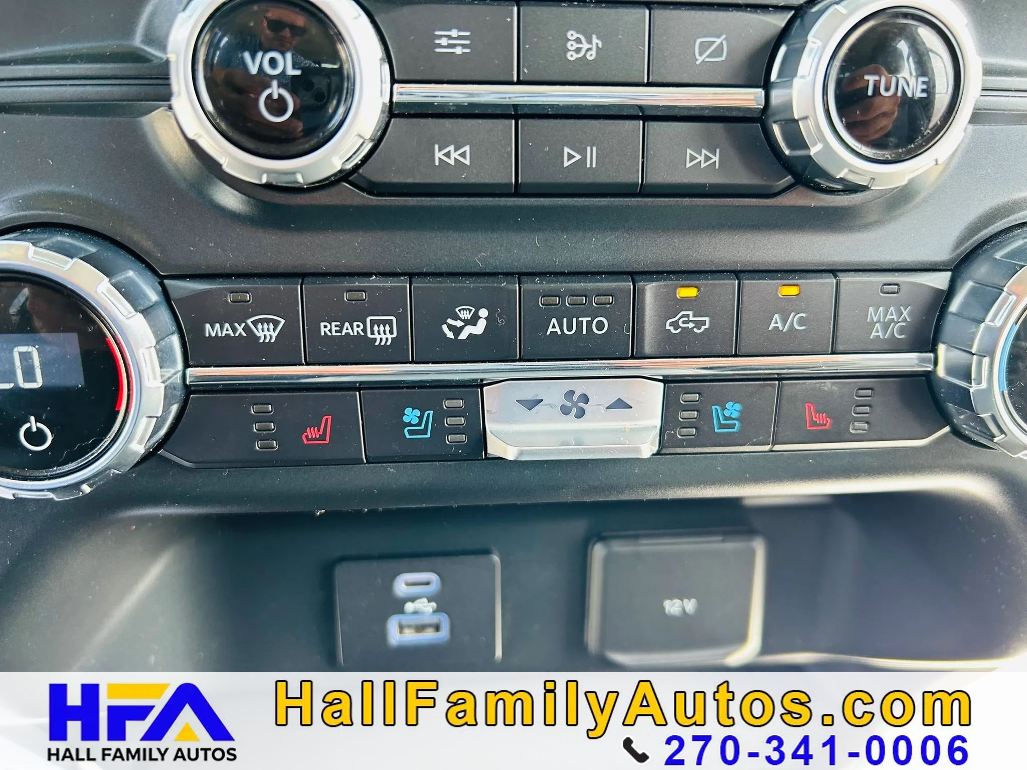 Used 2021 Ford F150 Lariat w/ Max Trailer Tow Package AWD/4WD image 30