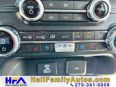 Used 2021 Ford F150 Lariat w/ Max Trailer Tow Package AWD/4WD image 30