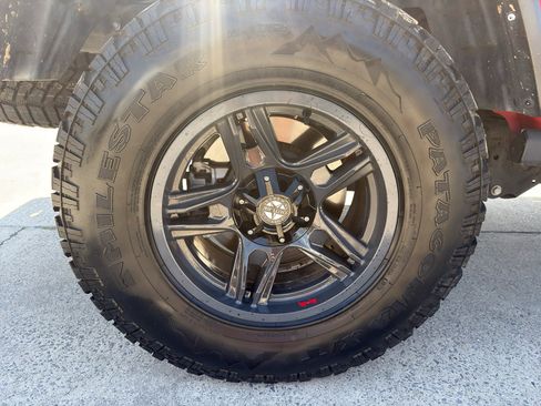 Used 2022 Jeep Gladiator Sport AWD/4WD image 16