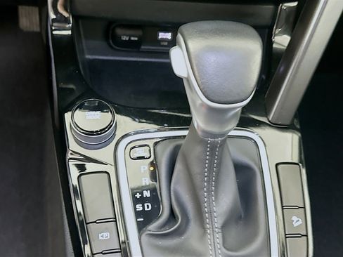 Used 2025 Kia Seltos S FWD image 25