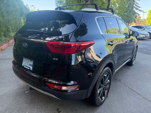 Used 2019 Kia Sportage EX w/ EX Sport Appearance Package AWD/4WD image 4