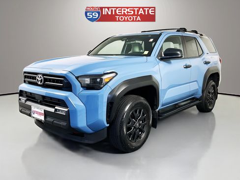 Certified 2025 Toyota 4Runner SR5 AWD/4WD image 3