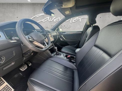 Used 2022 Volkswagen Tiguan SE R-Line FWD image 19