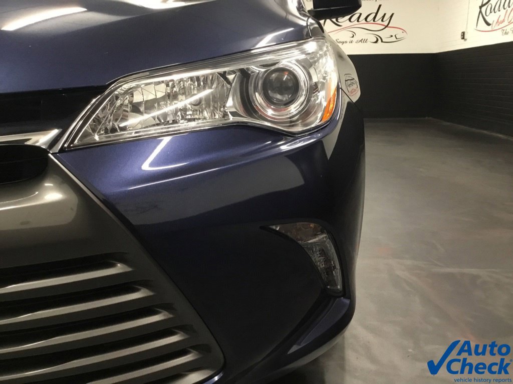 Used 2017 Toyota Camry XLE w/ Moonroof Package FWD image 22
