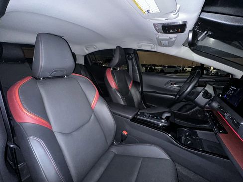 Used 2024 Toyota Prius Prime image 31