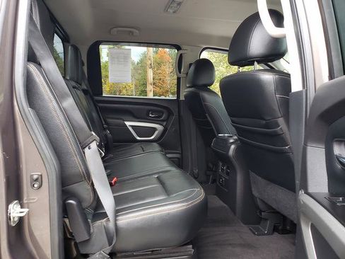 Used 2016 Nissan Titan SL image 13