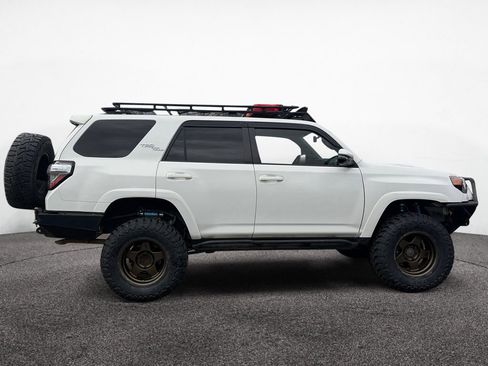 Used 2017 Toyota 4Runner TRD Off-Road Premium image 6