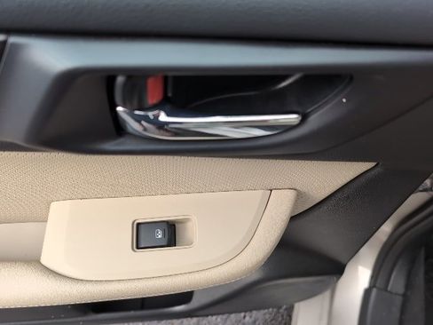 Used 2016 Subaru Legacy 3.6R Limited image 20