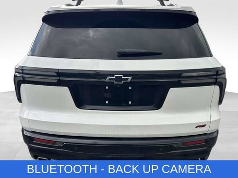 Used 2025 Chevrolet Traverse RS AWD/4WD image 4