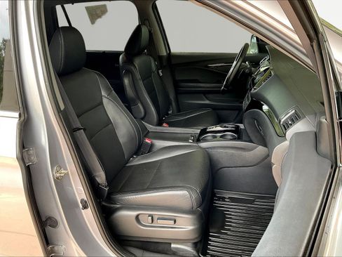Used 2019 Honda Pilot Elite image 30