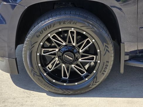 Used 2020 Chevrolet Tahoe LT w/ Texas Edition Package RWD image 7