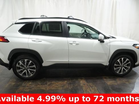 Certified 2023 Toyota Corolla Cross XLE image 4