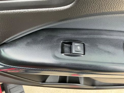 Used 2017 Chevrolet Colorado Z71 RWD image 35