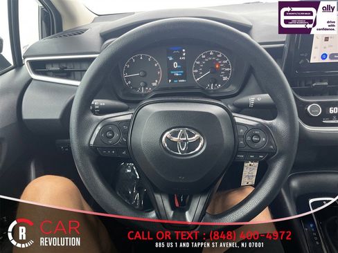 Used 2024 Toyota Corolla LE FWD image 23