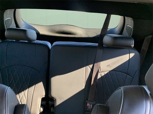 Used 2023 Buick Enclave Avenir w/ Avenir Technology Package image 22
