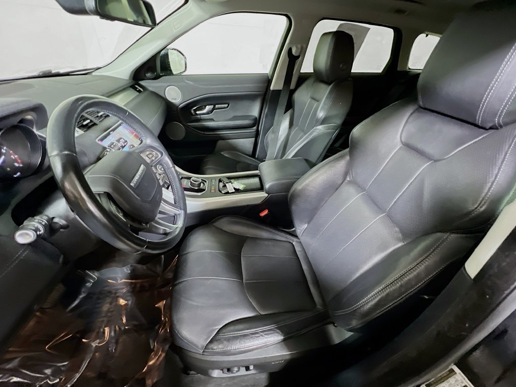 Used 2017 Land Rover Range Rover Evoque SE AWD/4WD image 19
