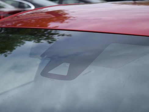 Used 2018 Toyota Prius Prime Premium FWD image 11