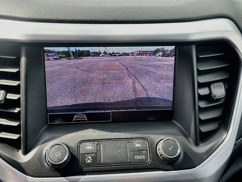Used 2020 GMC Acadia SLE w/ Driver Convenience Package FWD image 14