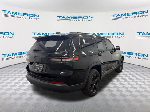 Used 2023 Jeep Grand Cherokee L Laredo RWD image 5