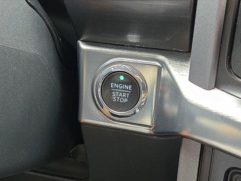 Used 2023 Ford F150 Lariat w/ Equipment Group 502A High AWD/4WD image 32