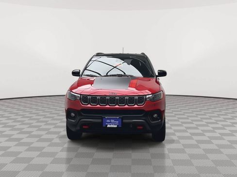 Used 2025 Jeep Compass Trailhawk AWD/4WD image 29