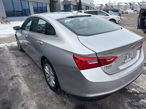 Used 2017 Chevrolet Malibu LT image 16