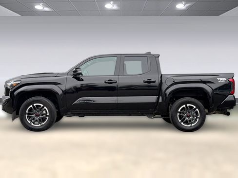 Certified 2025 Toyota Tacoma TRD Sport image 6