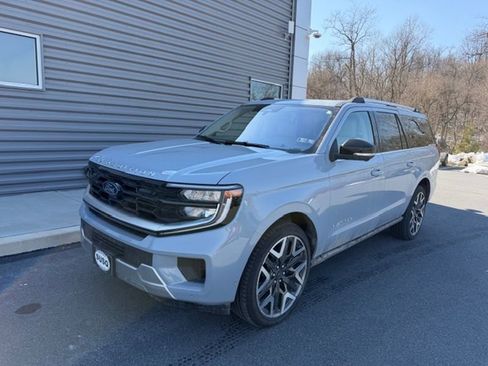 Certified 2025 Ford Expedition Max Platinum w/ Platinum Ultimate Package image 2